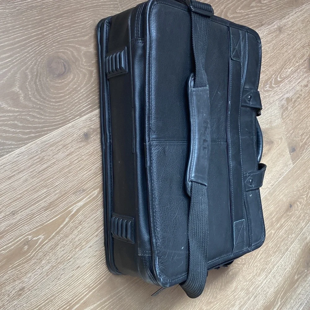 Dell Leather Messenger Laptop Brief Bag